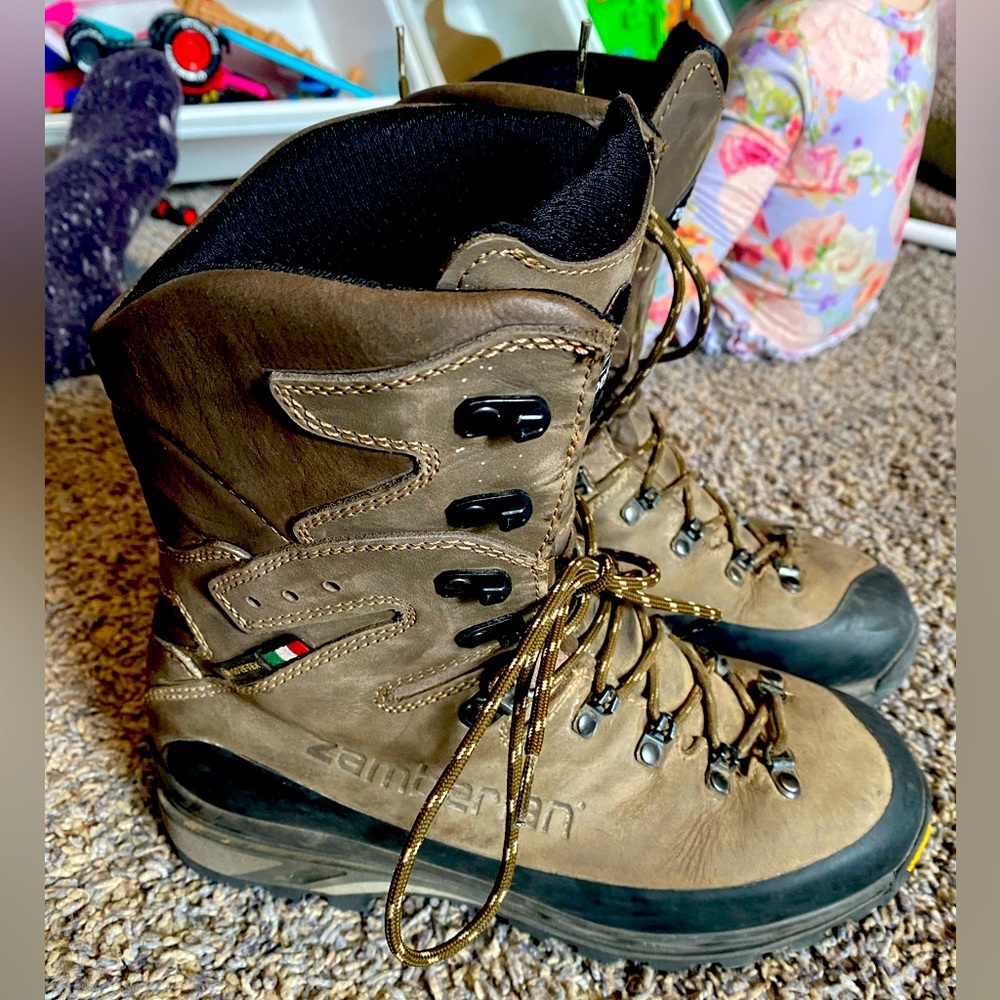 Zamberlan hunting boots size 9